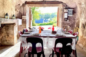 During our Loire Valley wine tour you may have lunch in an old caved in cellar!