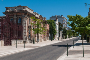 L'avenue de Champagne will be one of your pit stop during our Loire & Champagne luxury wine tour.