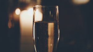 winepassport-champagne-bubbles-glass-sparkling- wine