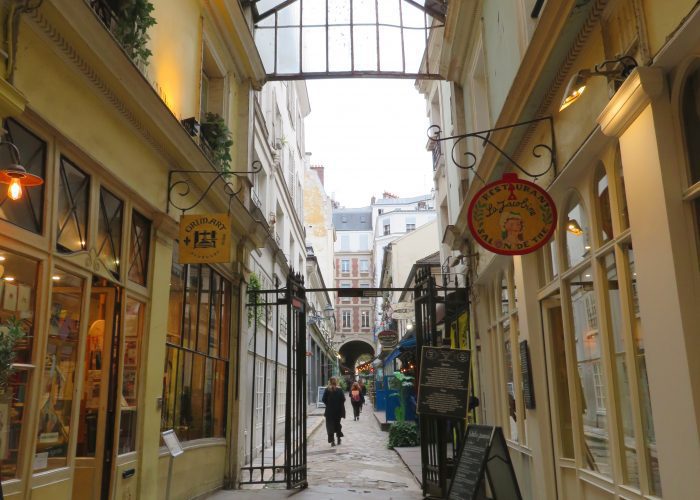 Paris Champagne and Food tour Saint Germain des Près