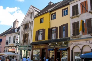 chablis wine tour village